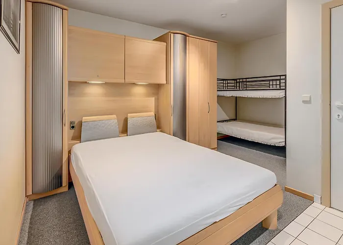 T Pand C 0408 P 47 * Nieuwpoort