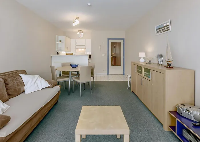 T Pand C 0408 P 47 Apartment